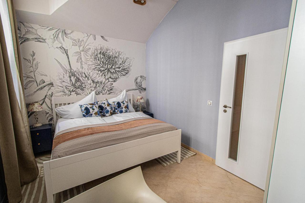 Modern And Spacious Apartments In City Center Prag Exterior foto