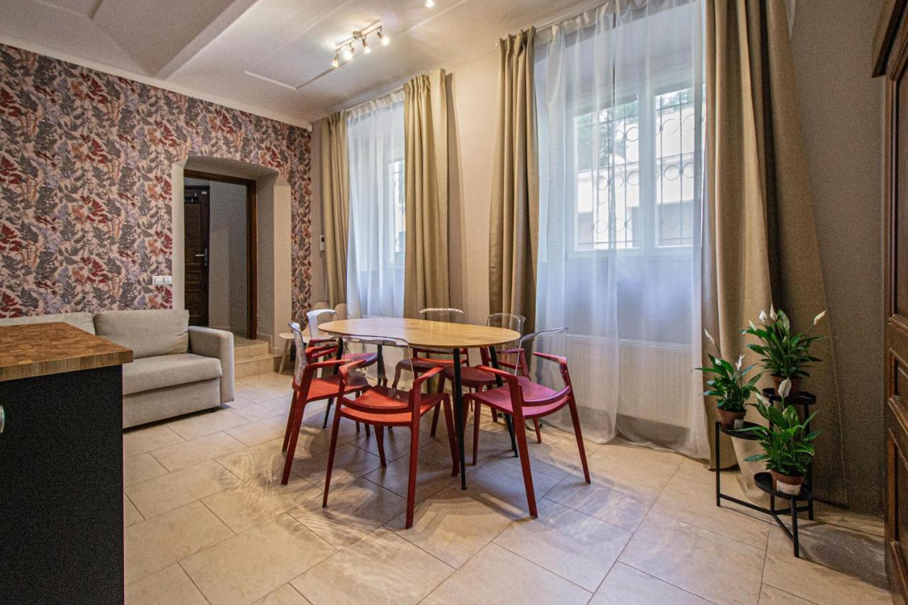 Modern And Spacious Apartments In City Center Prag Exterior foto