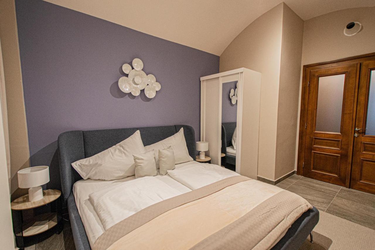 Modern And Spacious Apartments In City Center Prag Exterior foto