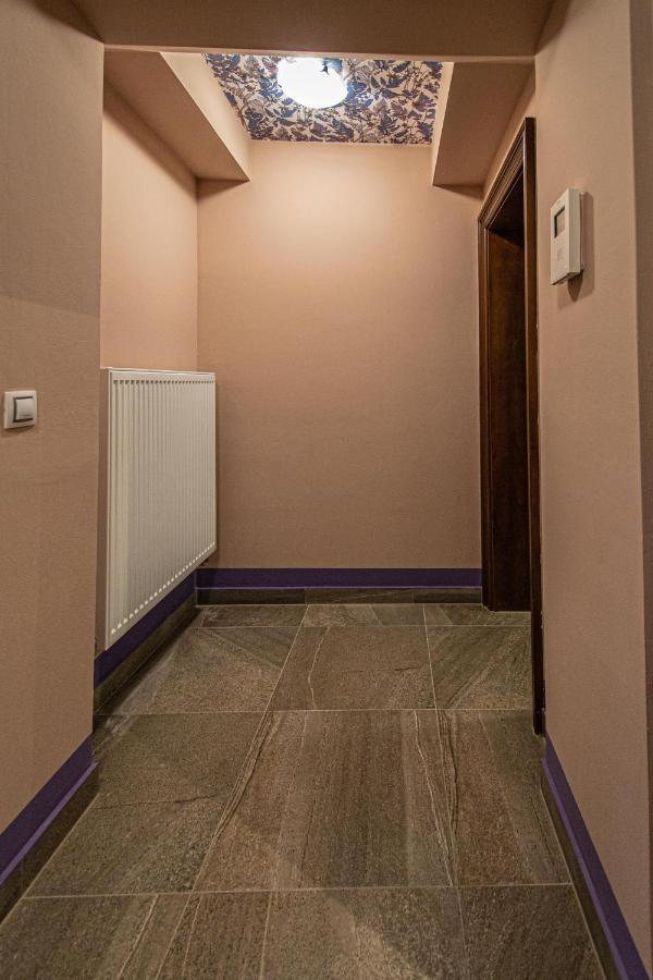 Modern And Spacious Apartments In City Center Prag Exterior foto